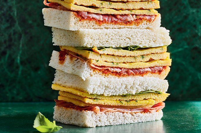 Sandwich omelette