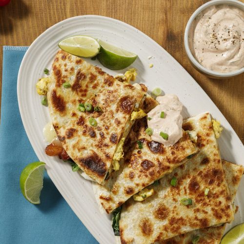 Quésadillas aux œufs et bacon sur la plancha+ Smash tacos déjeuner sur la plancha