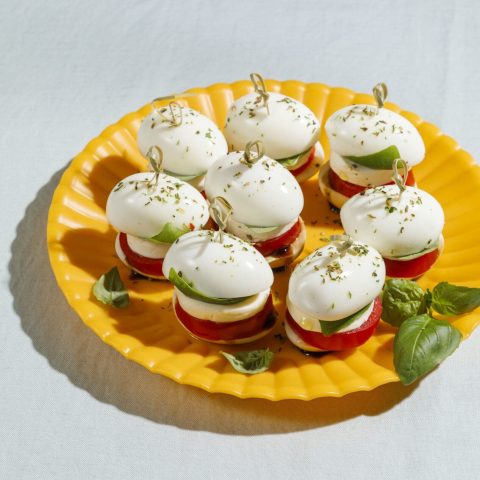 Sandwichs d'oeufs caprese