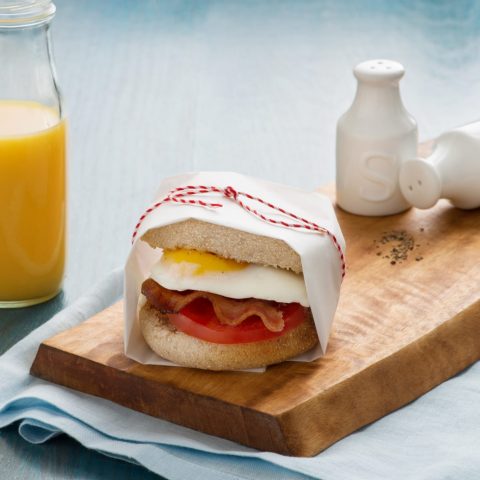 fried-egg-tomato-and-bacon-breakfast-sandwich-041sbs-high-res