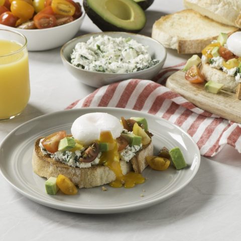 herbed-ricotta-and-poached-egg-tartine